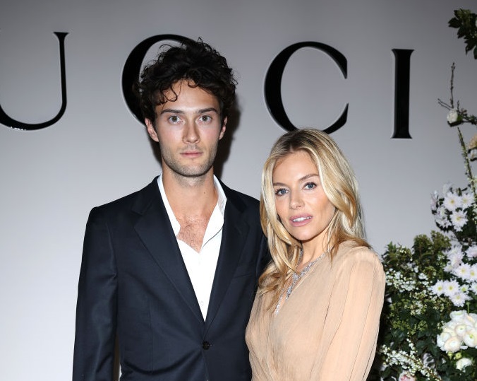 Сиена Милър и Оли Грийн станаха родители 