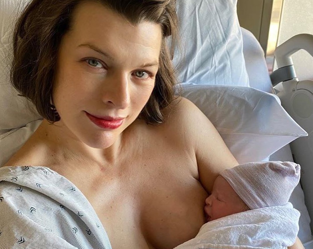 Мила Йовович с първа фотосесия на новороденото бебе   