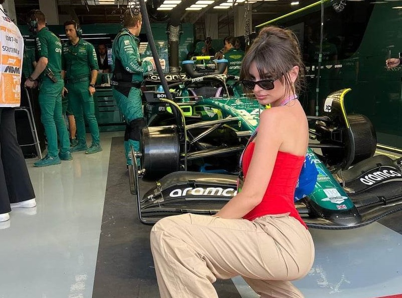 В търсене на нов съпруг: Емили Ратайковски посети Гран При на Формула 1  