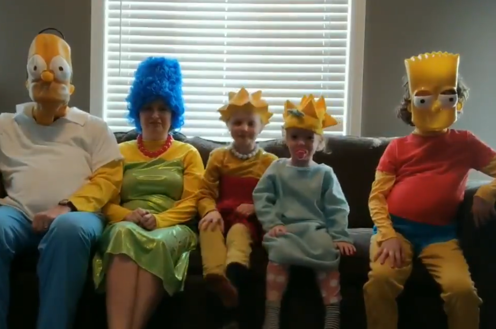 Родители  заснеха пародия на „Семейство Симпсън“ 