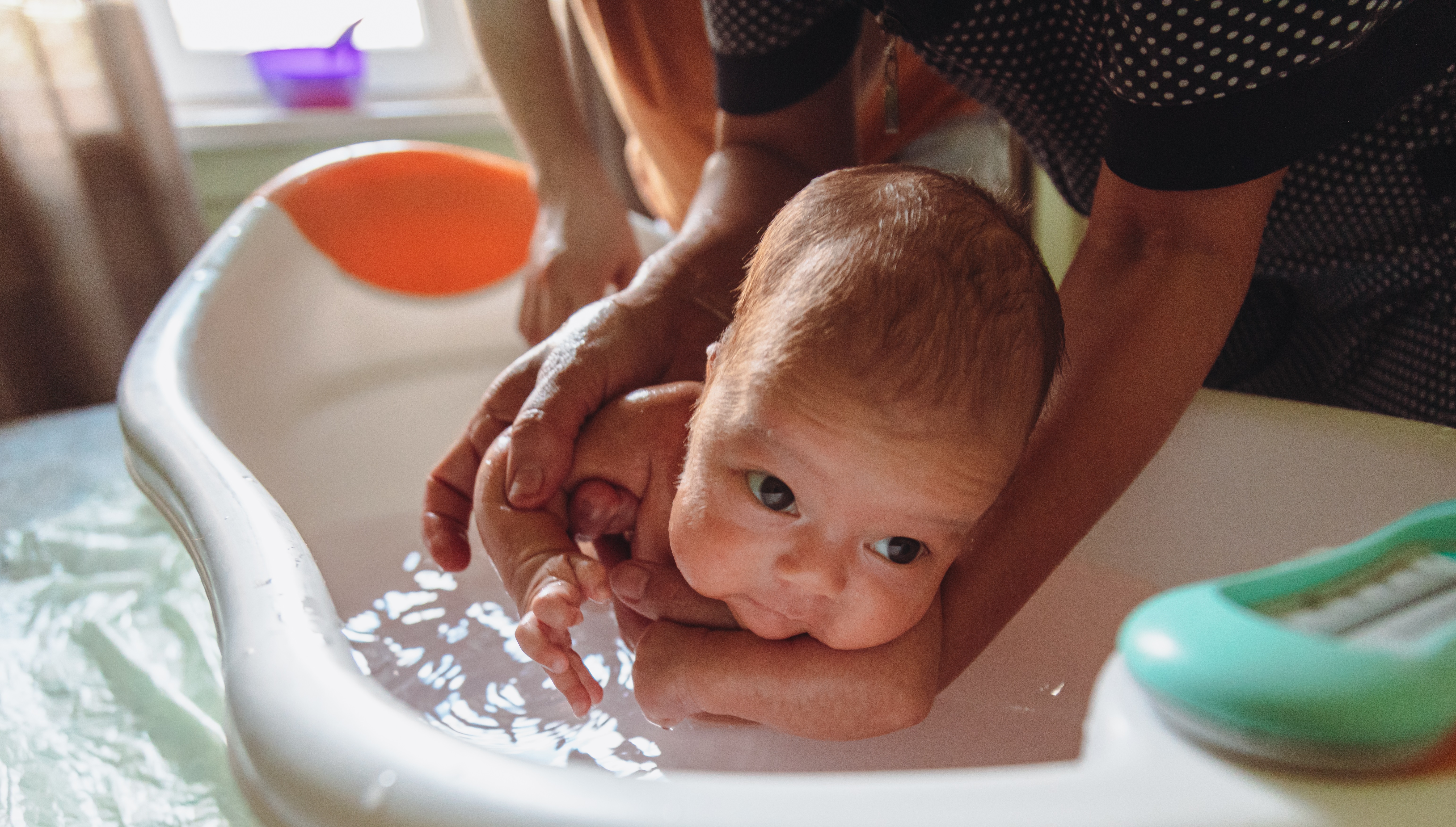 Не им вярвайте: 5 мита за къпането на новороденото  