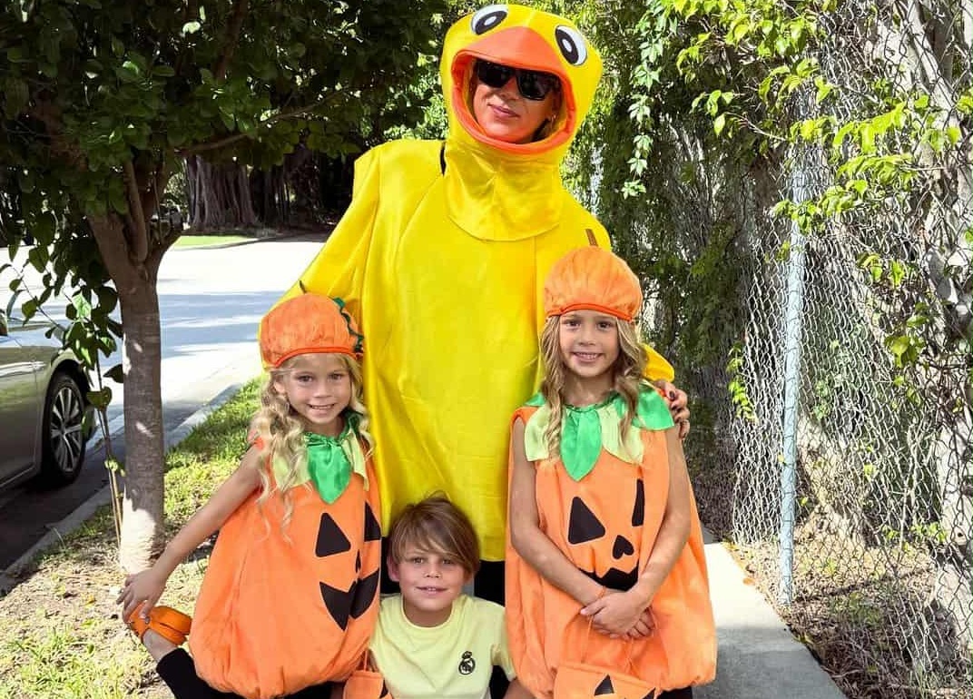 Бременната Ана Курникова е готова за Хелоуин  