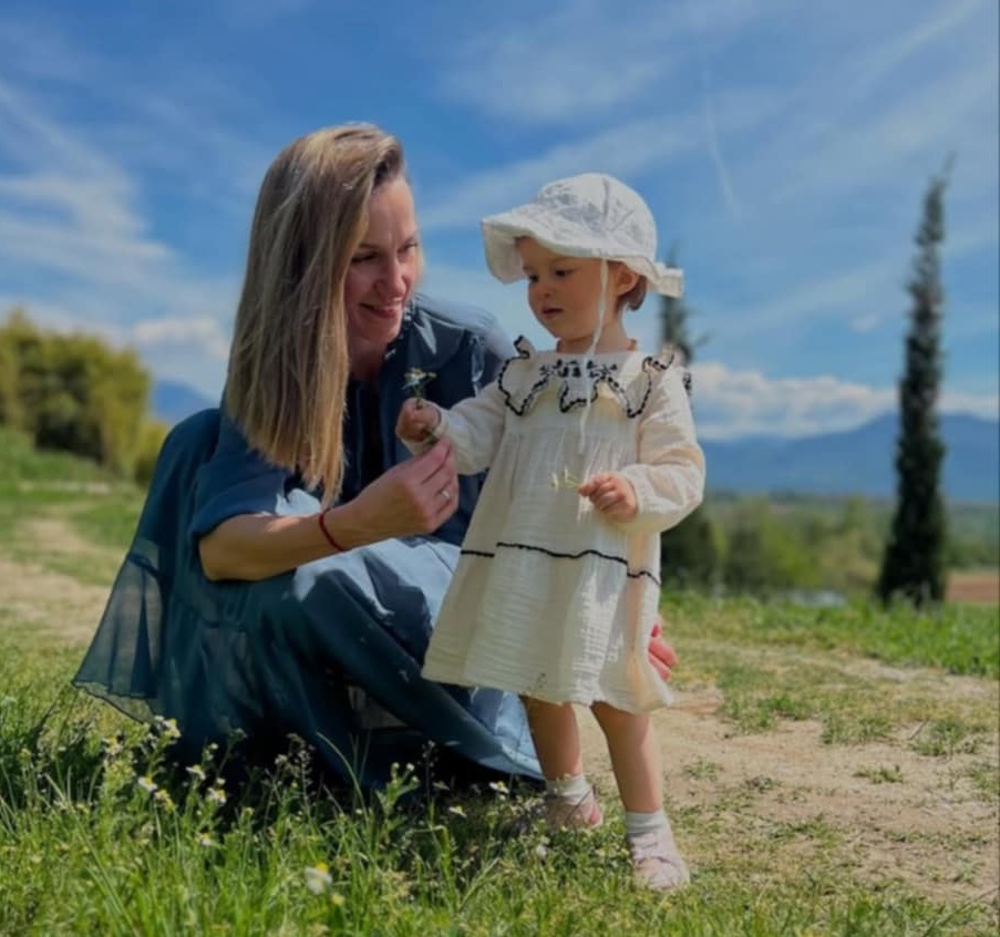 Дария Симеонова и Ема в планината