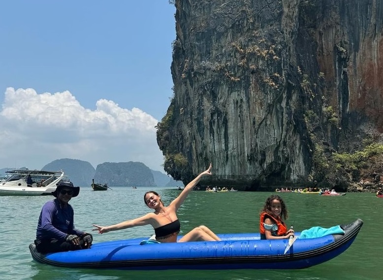Джон Леджънд и Криси Тейгън разказаха в снимки за семейната почивка Тайланд 