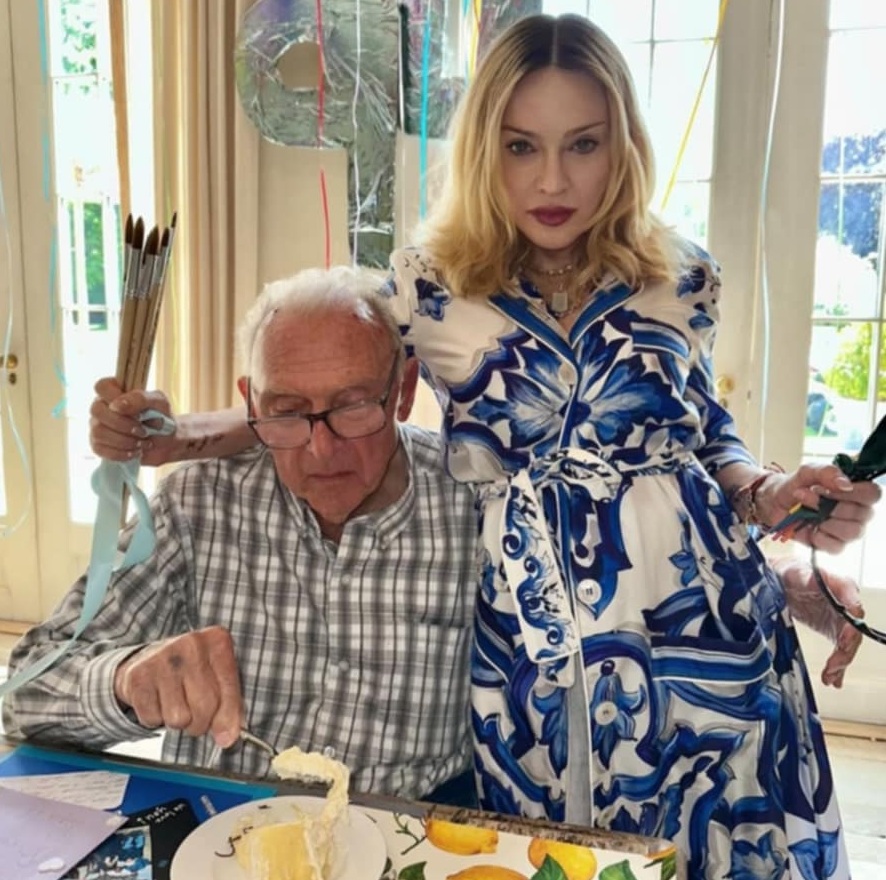  Мадона вдигна  парти за 94-ия рожден ден на баща си