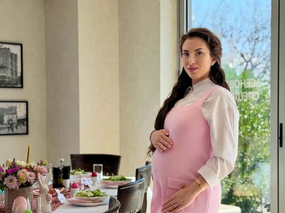 Катрин Тасева ще гушка момиченце 