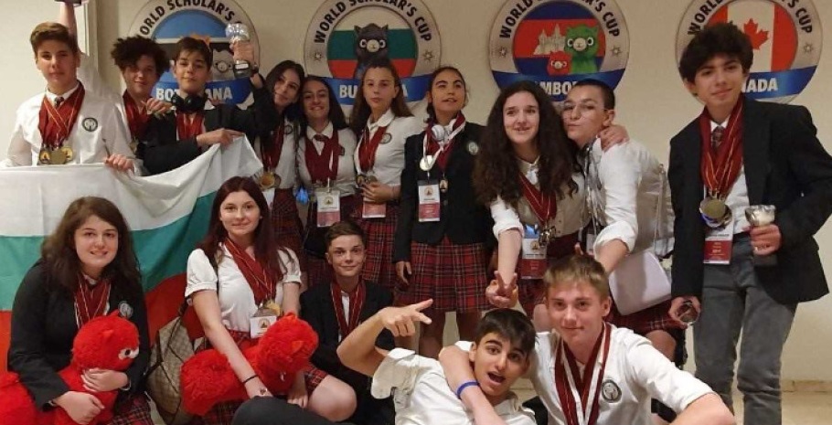 Български ученици обраха медалите от  състезание по дебати в Хага 