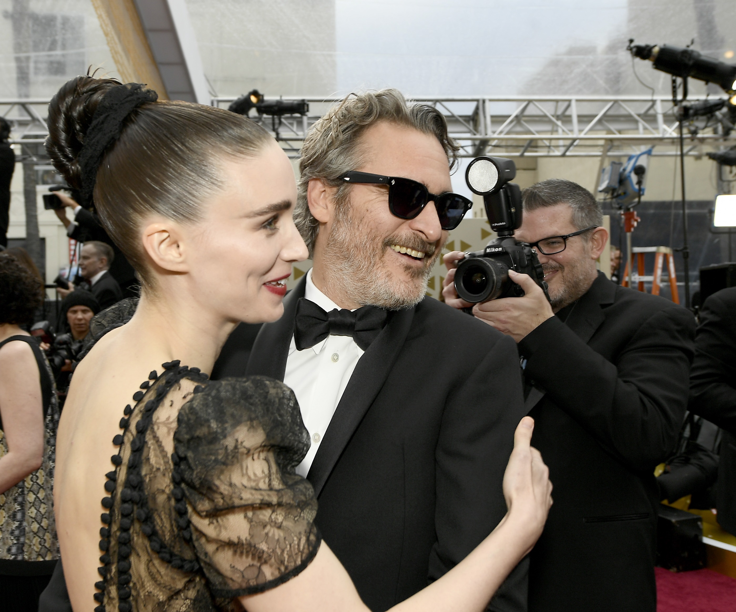 Хоакин Феникс и Руни Мара потвърдиха, че имат син 