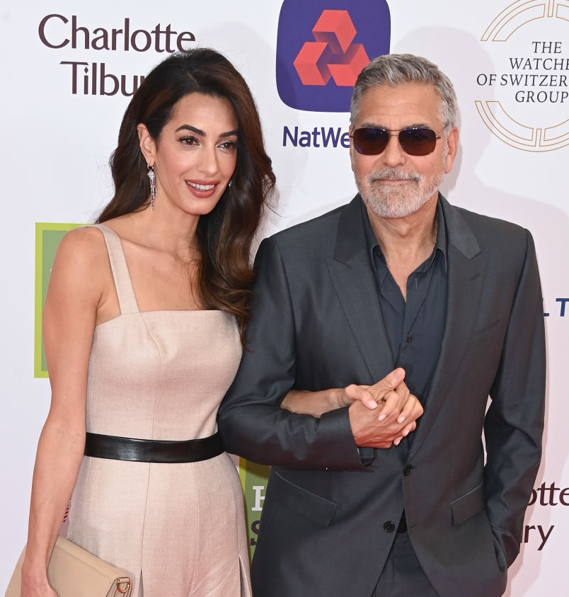 Ръка за ръка: Джордж и Амал Клуни пристигнаха във Венеция 