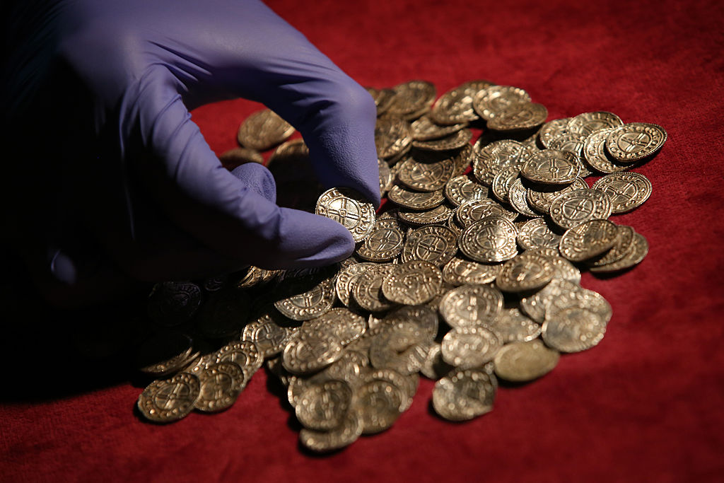 13-годишен любител-археолог откри съкровище  