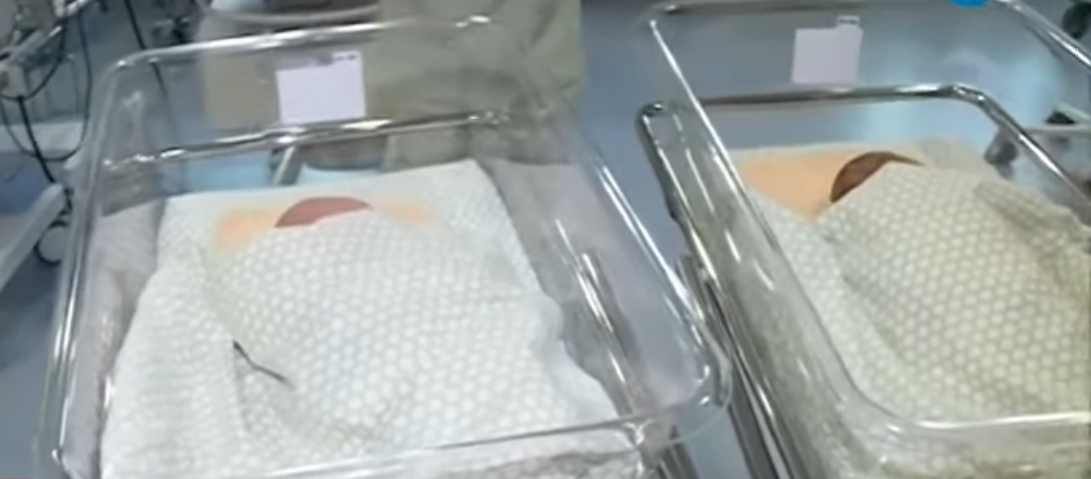 4 кръвопреливания в утробата спасяват близнаци  