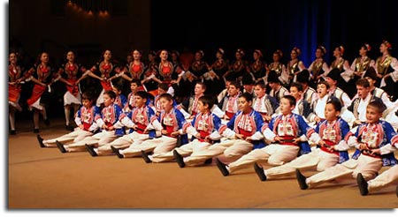 Ансамбъл  „Росна китка“ кани за обучение на народни танци  