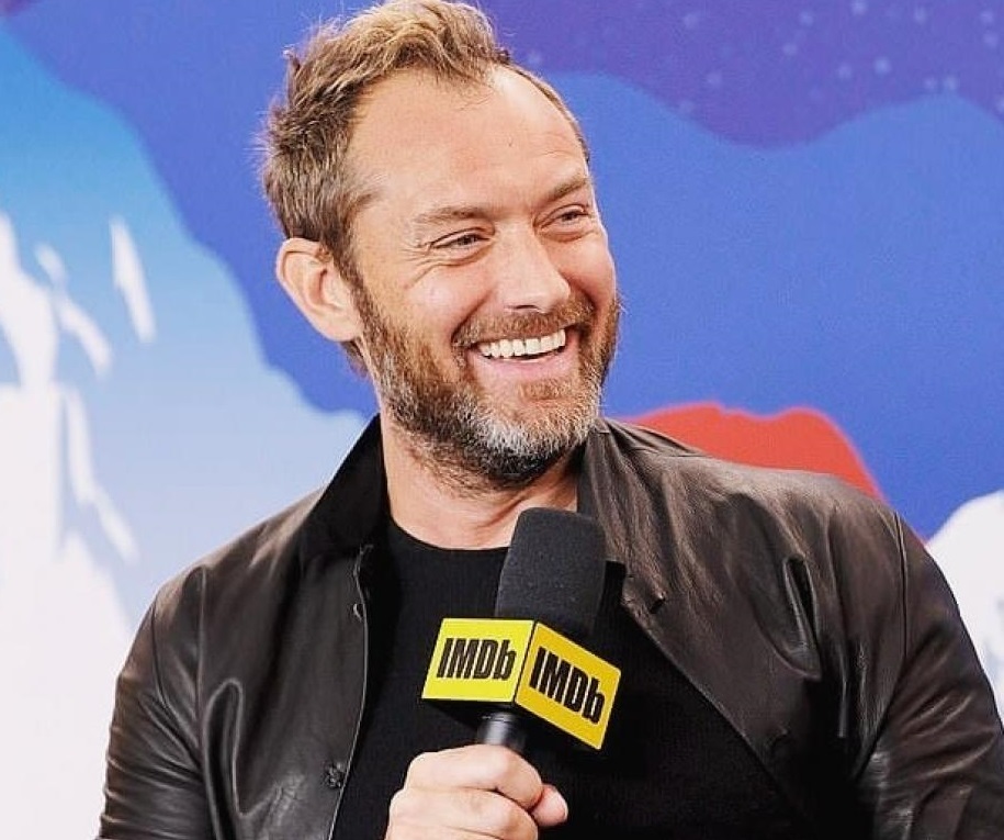  Джъд Лоу се радва на шесто дете