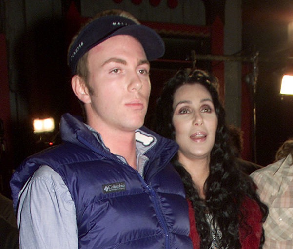 Синът на Шер се развежда 