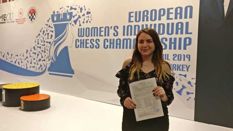 Златното момиче на българския шах Нургюл Салимова стана гросмайстор за жени 