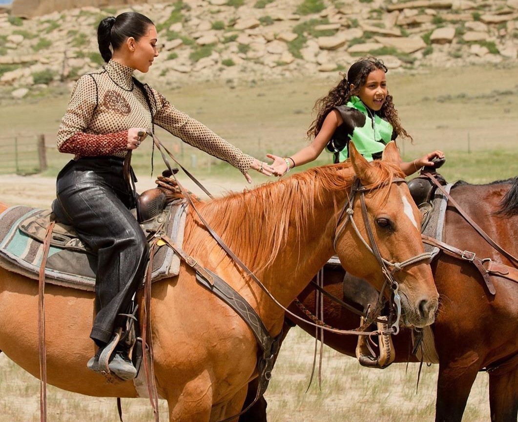 Ким Кардашиян подари каубойско парти на дъщеря си
