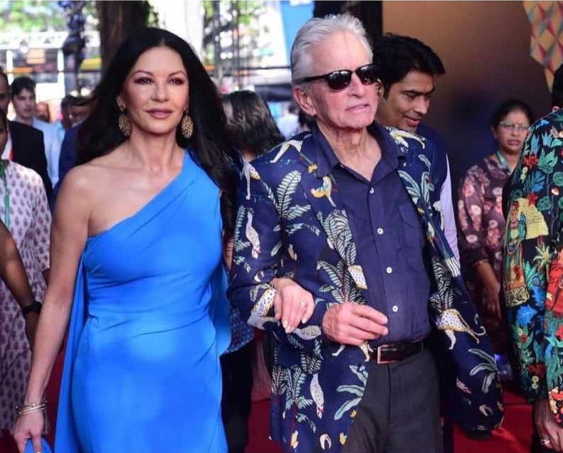 Катрин Зита-Джоунс и Майкъл Дъглас на почивка в Индия