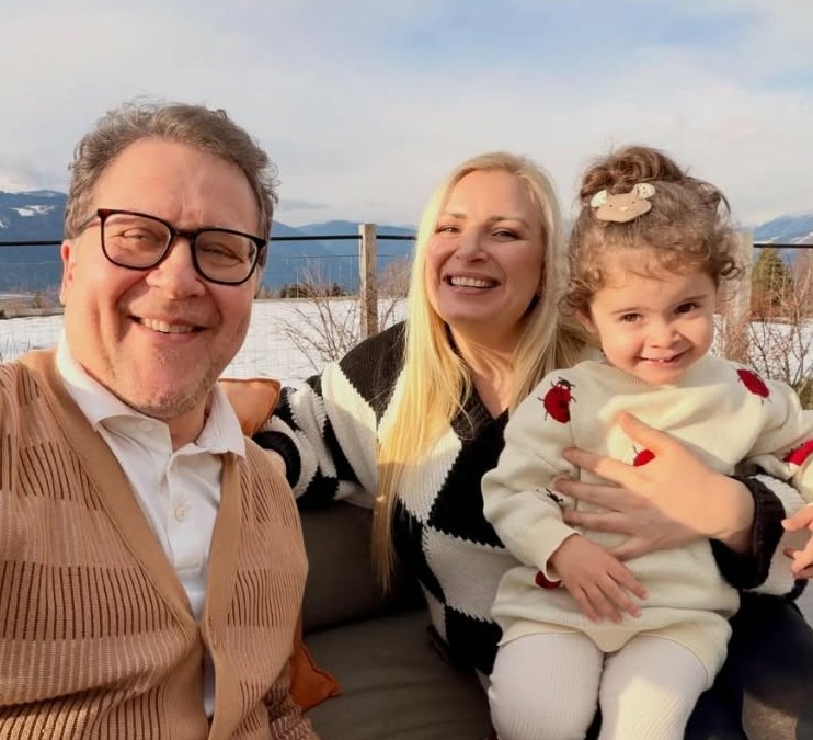 Веско Ешкенази със семеен поздрав от Алпите 