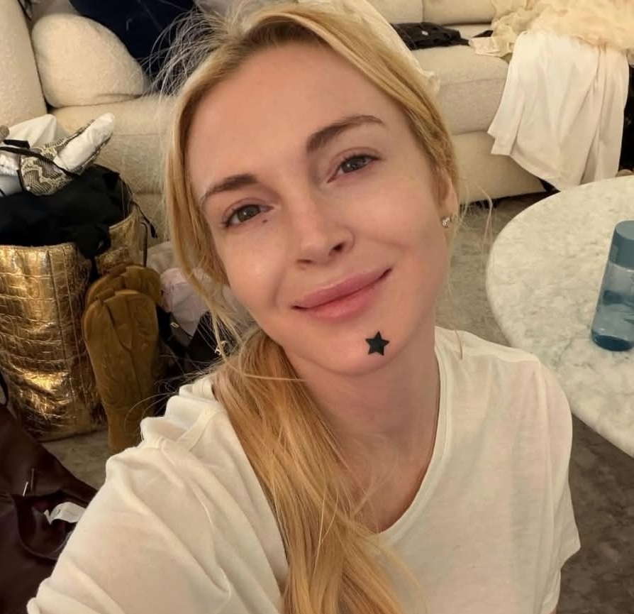 Линдзи Лоън с есенна  фотосесия 