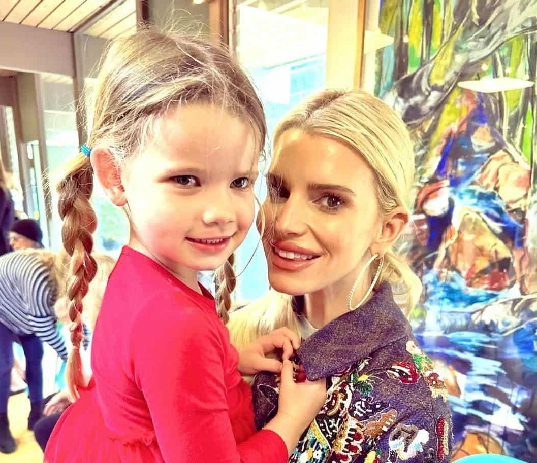 Джесика Симпсън: Не мислех че на 45 г. ще съм самотна майка 