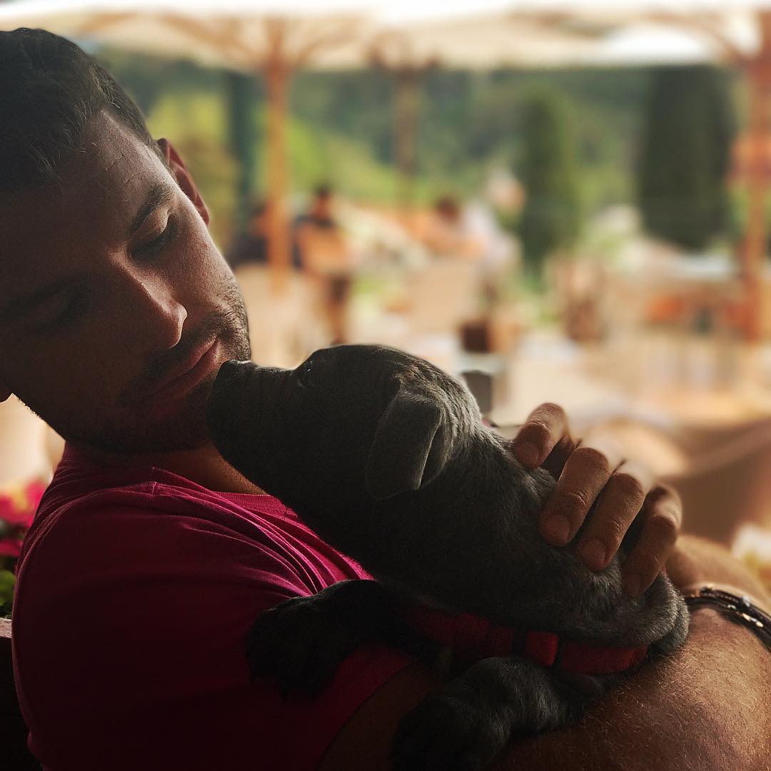 Григор Димитров гушка кученце