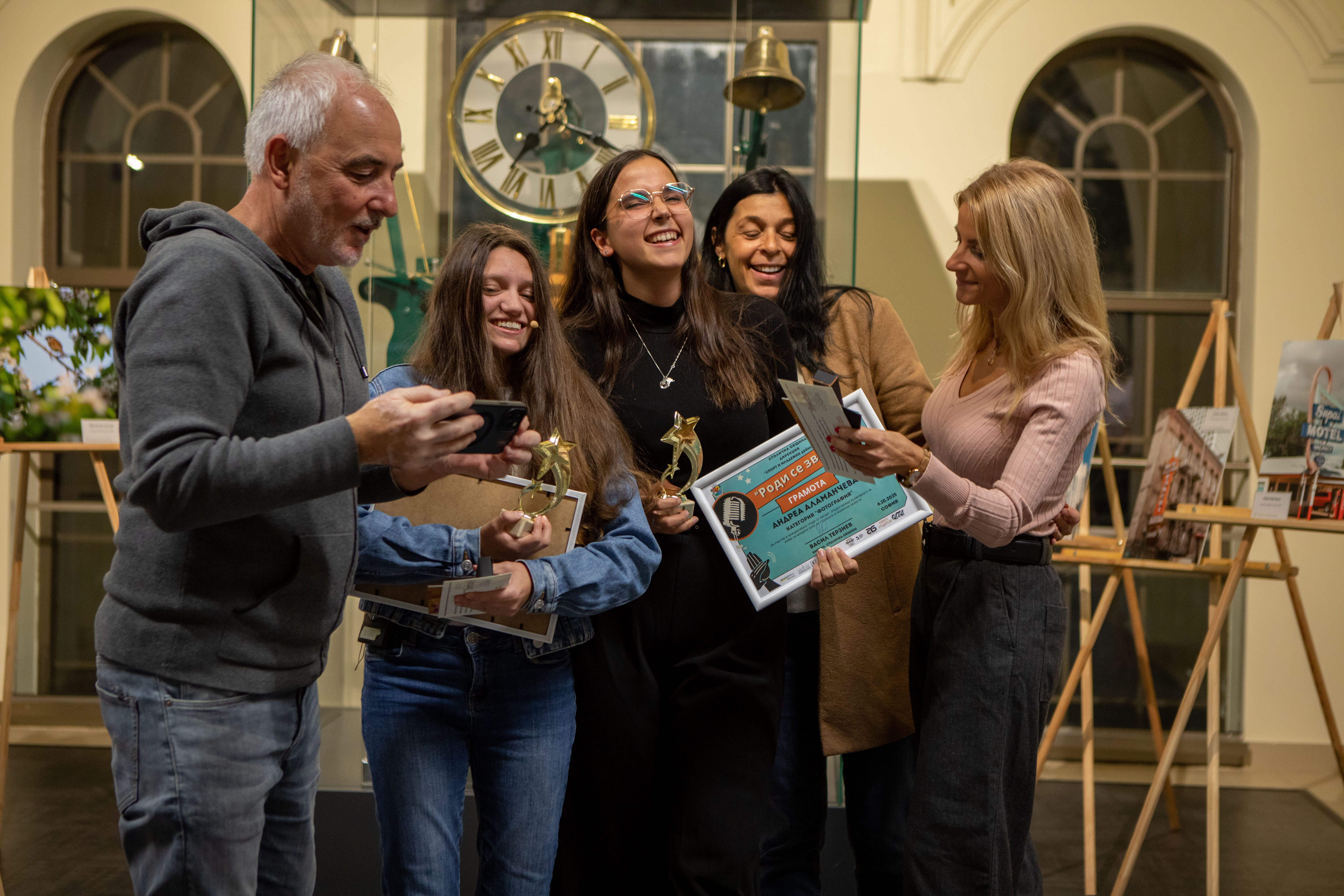 „Роди се звезда“ с театър и фотография през октомври 