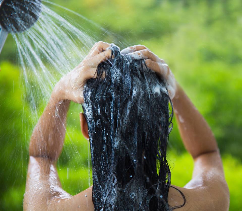 Защо е вредно да мием често косата си 