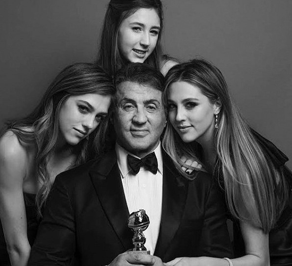 И трите дъщери на Сталоун са „Мис Златен глобус 2017“ 