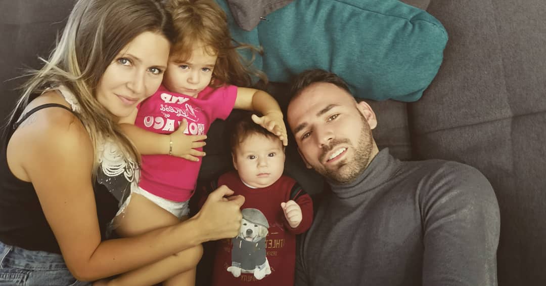 Атанас Месечков шие маски за възрастни хора 