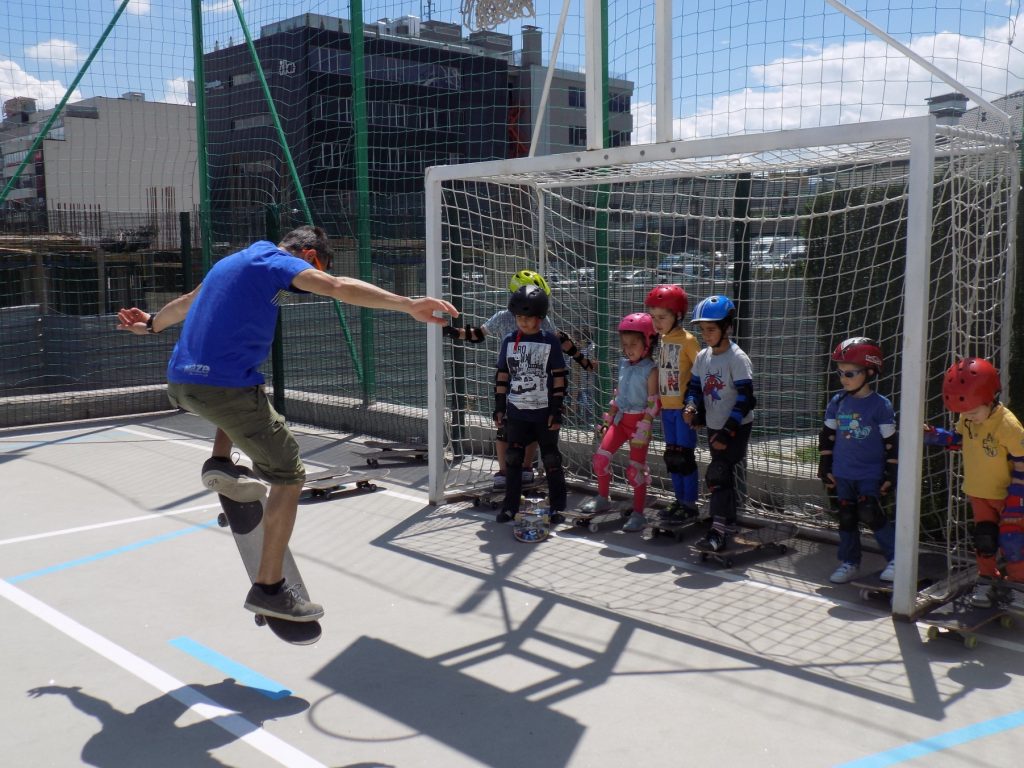 Спорт през уикенда: скейтборд, волейбол и Fit Jumping