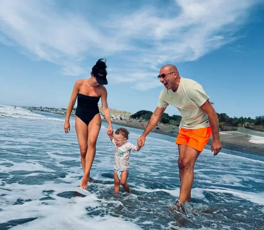 Ивет Лалова заведе Тиаго на море 