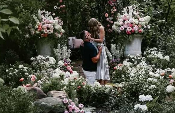 В най-красивата градина на Мисури, с 10-каратов диамант: Тейлър Суифт каза 