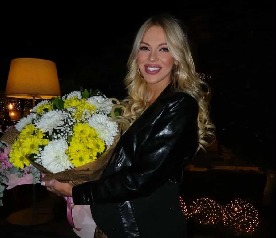 Натали Трифонова гушна момченце 