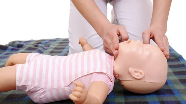 Първа помощ при бебета и малки дечица 