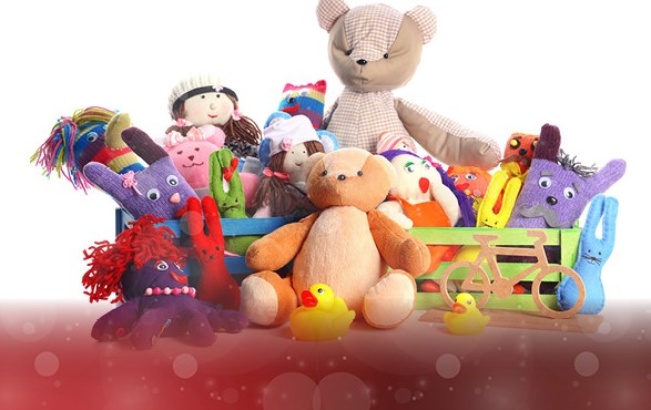 Holiday Heroes събира играчки и храни за нуждаещи се семейства