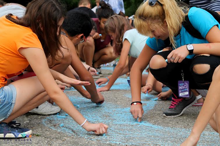 Младежи нарисуваха почти 100-метрова карта на Дунав 