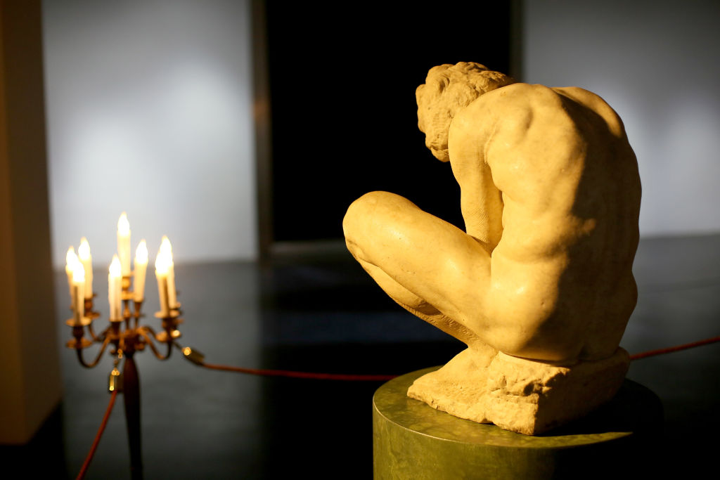 Скулптура на Микеланджело се връща в Рим за изложба чак от Санкт Петербург  