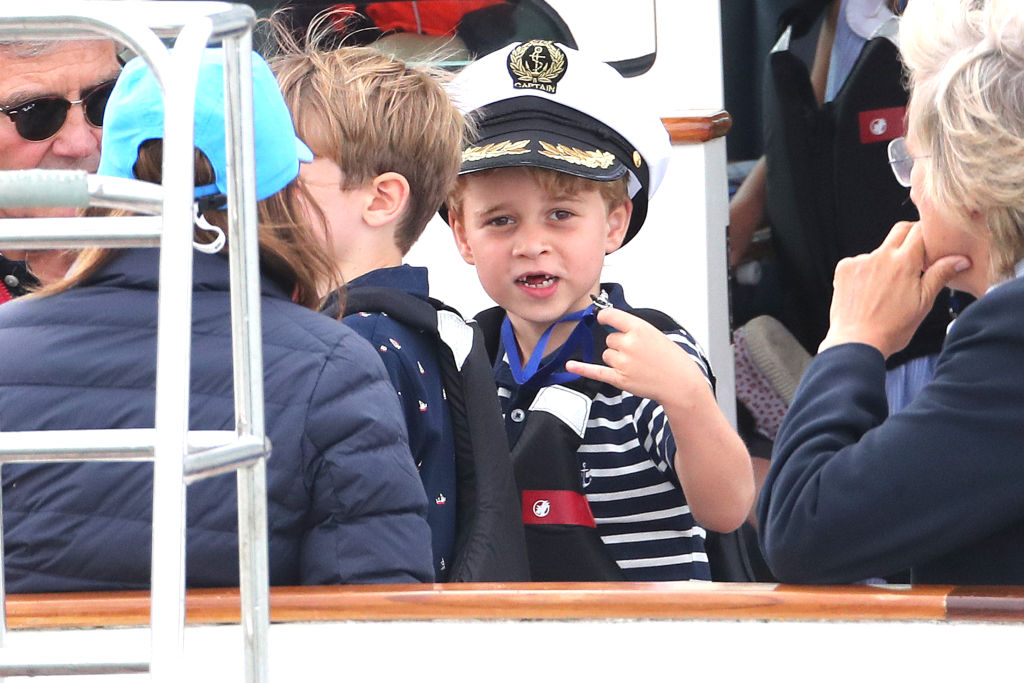 Принц Джордж и принцеса Шарлот подкрепят родителите си на регата  