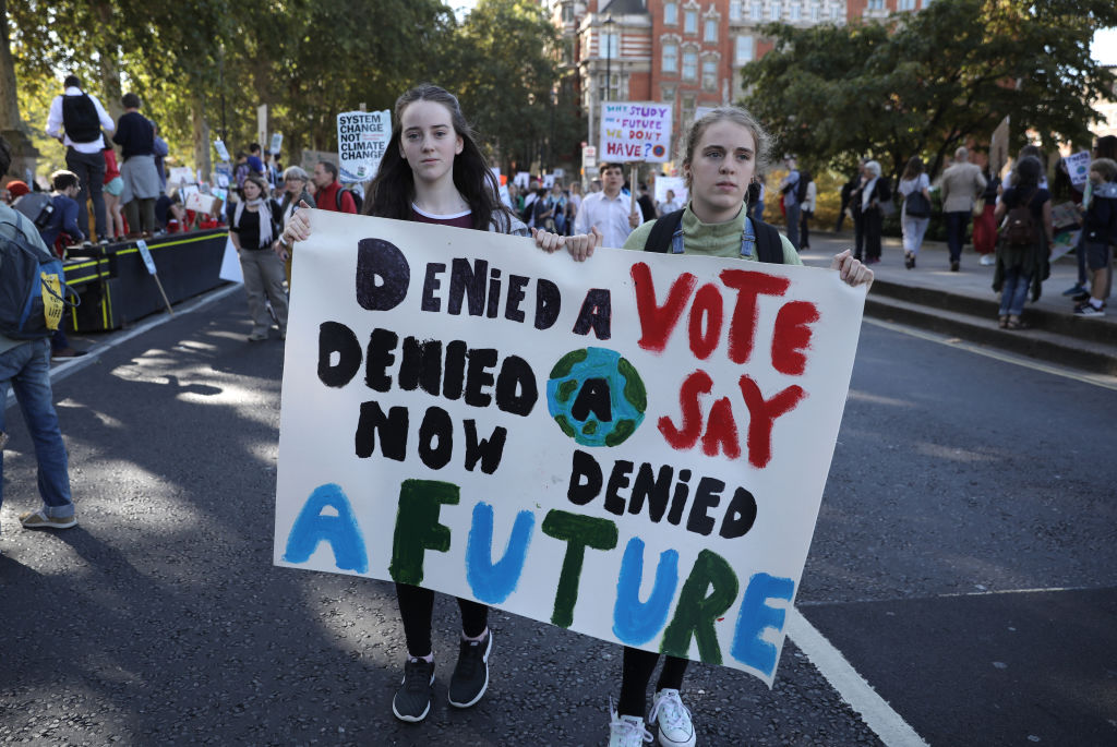 Ученици от цял свят на стачка в защита на климата  