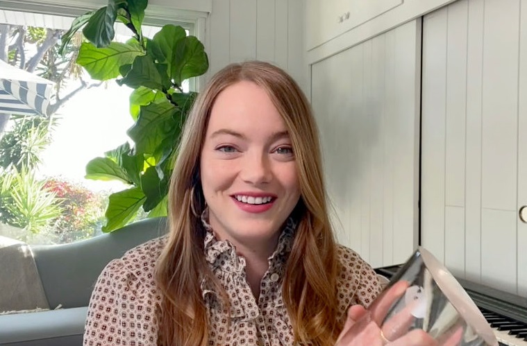 Звездата от „Ла-Ла Ленд“ Ема Стоун гушна първо бебе 