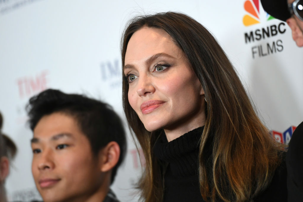 Анджелина Джоли посети дъщеря си в колежа 