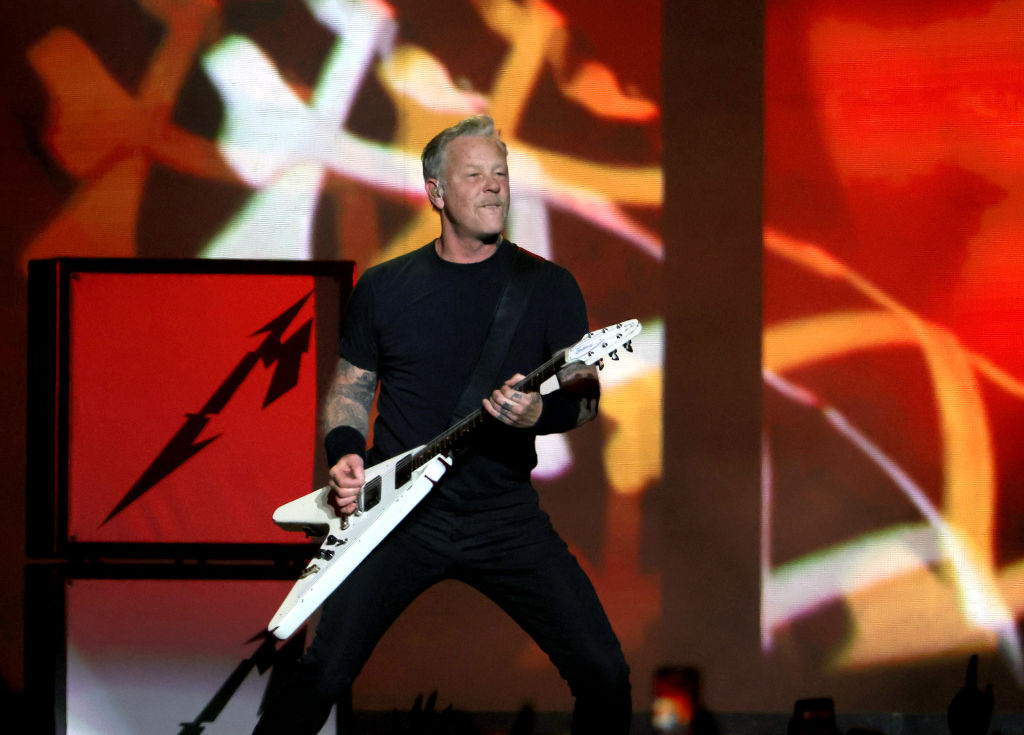 Фронтменът на Metallica Джеймс Хетфийлд подаде молба за развод  