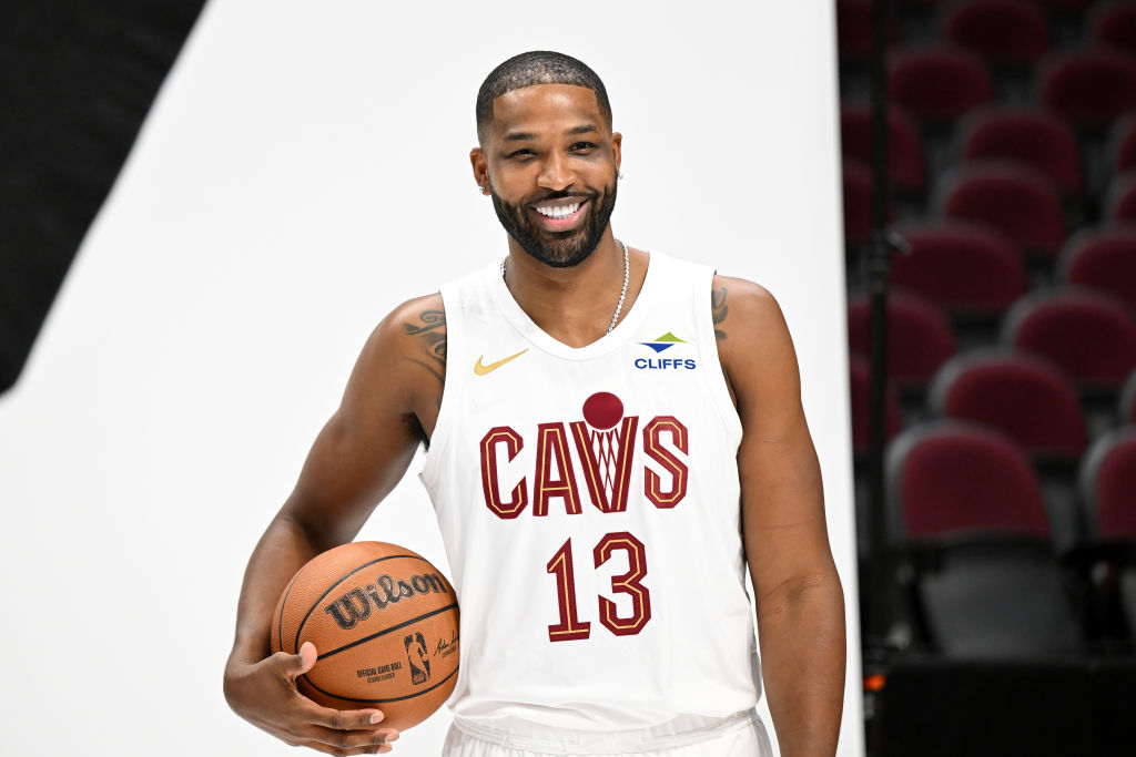 Тристан Томпсън с рядко селфи с дъщеря си Тру и братовчедка ѝ Дрийм