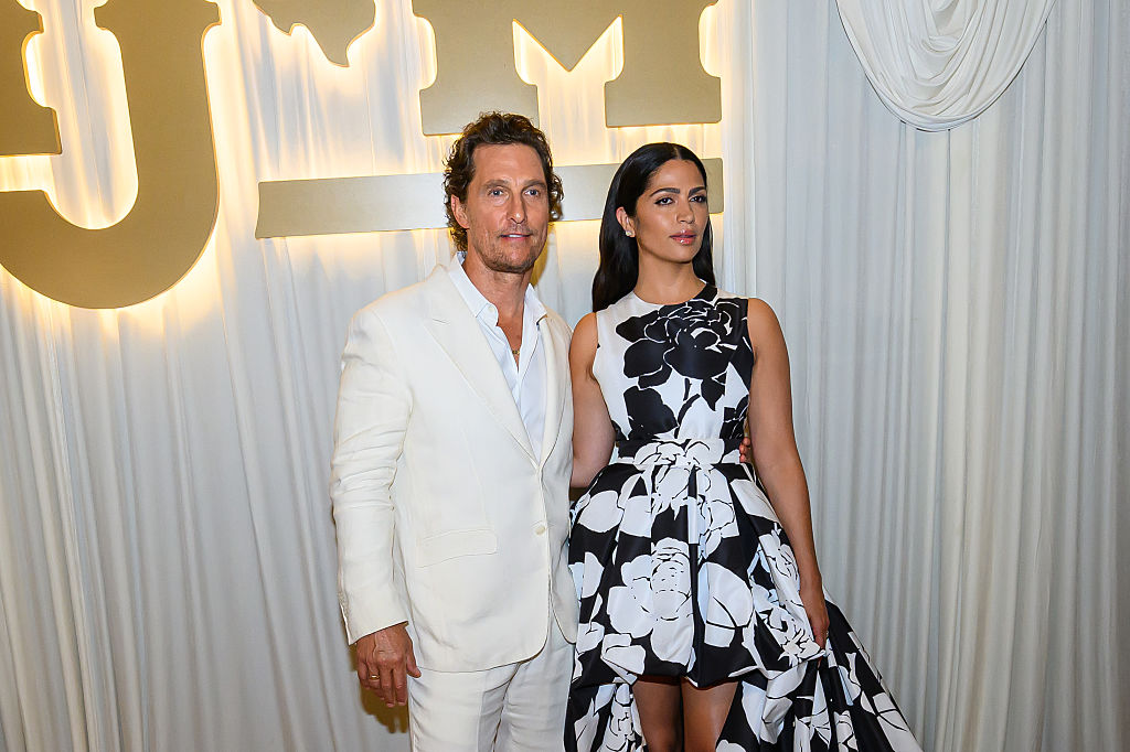 Камила Алвес Макконъхи говори за примера, който дават на тийнейджърите си