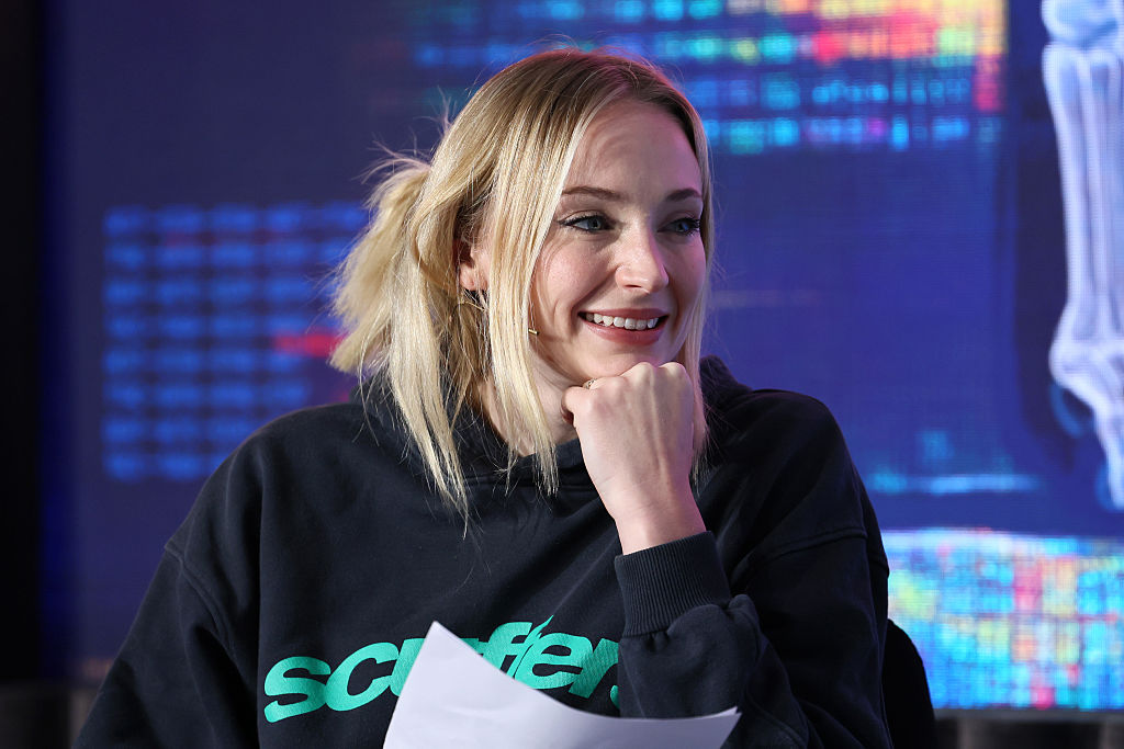 Софи Търнър се върна при приятеля си аритократ   