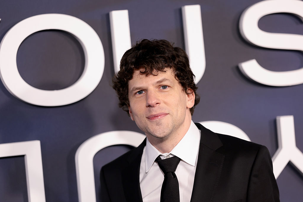 Гледал ли е синът на Джеси Айзенбърг „Зрителна измама“? 