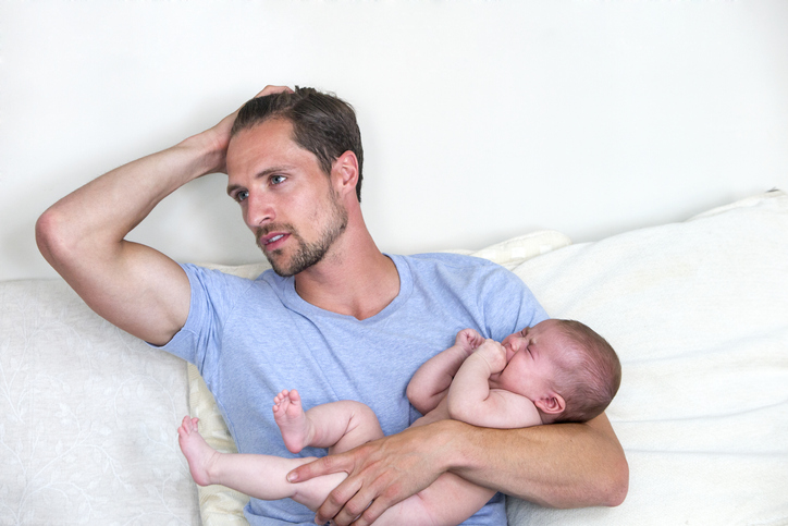 Мъжете също плачат: 10 признака, че таткото е в депресия 
