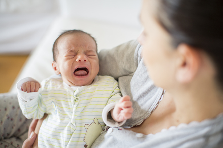 Как да успокоим плачещо бебе 