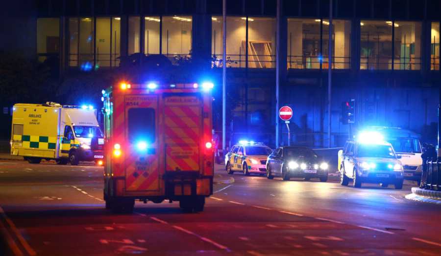 Журналисти и родители коментират терористичния атентат в Манчестър 