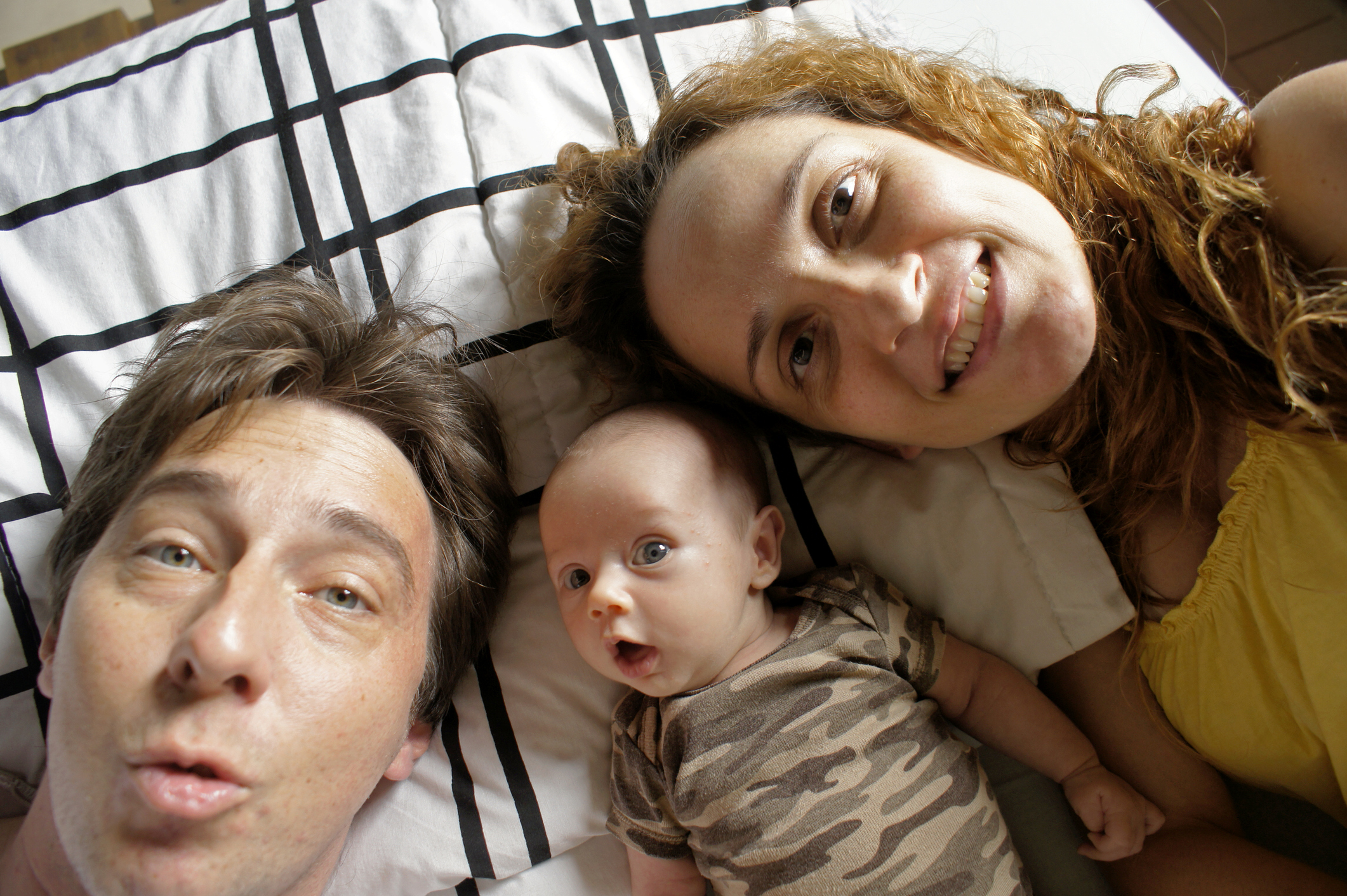 Защо майките са толкова чувствителни, а татковците – обрани в емоциите 
